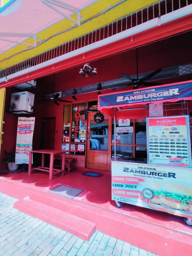 Hotel Zamburger Heritage Melaka Esterno foto